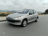 Usado Peugeot 206 70 CV (51 kW) 2002 Gris / plata Berlina