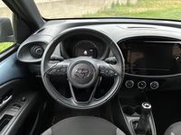 Usado Toyota Aygo X Play 72 CV (52 kW) 2025 Gris / plata SUV