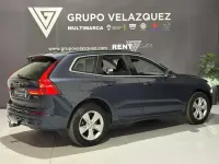 Begagnad Volvo XC60 Momentum 197 HK (144 kW) 2022 Blå SUV