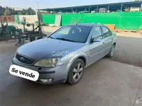Usado Ford Mondeo Trend 115 CV (84 kW) 2005 Azul Berlina