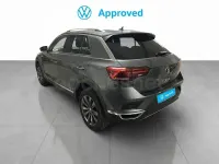 Usado VW T-Roc Sportline 150 CV (110 kW) 2022 Gris / plata SUV
