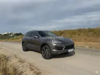 Usado Porsche Cayenne 240 CV (176 kW) 2011 Gris / plata SUV