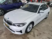 Używany BMW 318 150 KM (110 kW) 2021 Biały Sedan/Limuzyna