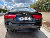 Usado Jaguar XE 180 CV (132 kW) 2015 Negro Berlina