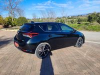 Usado Toyota Auris Hybrid Advance 136 CV (100 kW) 2018 Negro Utilitario