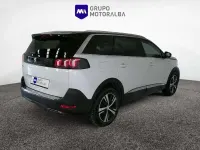 Usado Peugeot 5008 GT 131 CV (96 kW) 2021 Blanco SUV
