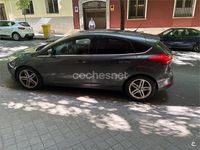 Usado Ford Focus ST-Line 125 CV (91 kW) 2017 Gris / plata Berlina