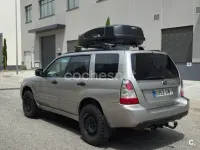 Usado Subaru Forester 125 CV (91 kW) 2006 Gris / plata SUV