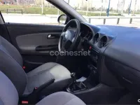 Usado Seat Ibiza Stella 75 CV (55 kW) 2003 Azul Utilitario