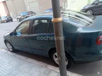 Usado Seat Toledo Stella 100 CV (73 kW) 2000 Verde Berlina