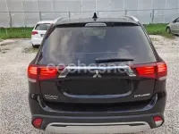 Usado Mitsubishi Outlander Motion 150 CV (110 kW) 2019 Negro SUV