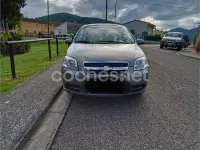 Usado Chevrolet Aveo LS 101 CV (74 kW) 2010 Gris / plata Berlina