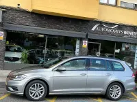 Usado VW Golf VIII Edition 130 HP (95 kW) 2020 Cinzento Carrinha