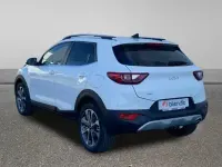 Usado Kia Stonic Style 100 CV (73 kW) 2025 Blanco SUV