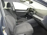 Usado VW Golf VIII 116 CV (85 kW) 2025 Gris / plata Berlina