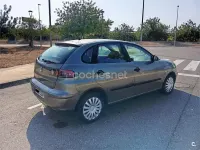Usado Seat Ibiza Stella 75 CV (55 kW) 2003 Gris / plata Utilitario
