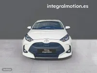 Usado Toyota Yaris Hybrid Active 115 CV (84 kW) 2025 Blanco Berlina