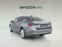Usado Skoda Superb 150 CV (110 kW) 2026 Gris Berlina