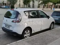 Usado Renault Scénic III 95 CV (69 kW) 2016 Blanco Monovolumen