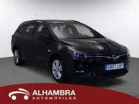 Usado Opel Astra Sport 145 CV (106 kW) 2021 Negro Familiar