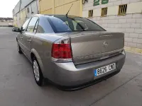 Usado Opel Vectra Comfort 122 CV (89 kW) 2004 Beige Berlina