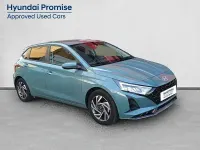 Usado Hyundai i20 100 CV (73 kW) 2025 Verde Utilitario