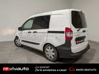 Usado Ford Tourneo Courier Trend 75 CV (55 kW) 2015 Blanco Monovolumen
