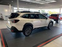 Usado Subaru Outback Active 169 CV (124 kW) 2025 Blanco Familiar