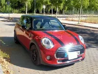 Usado Mini Cooper D 112 CV (82 kW) 2015 Rojo Utilitario