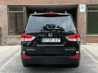 Usado SsangYong Rodius Limited 155 CV (114 kW) 2016 Negro Monovolumen