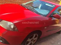 Usado Seat Ibiza Sport 100 CV (73 kW) 2007 Amarillo Utilitario