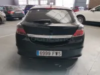 Usado Opel Astra GTC Sport 120 CV (88 kW) 2007 Negro Berlina