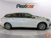 Käytetty Peugeot 308 Allure 131 HP (96 kW) 2021 Valkoinen Viistoperä