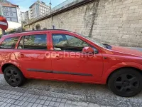 Usado Opel Astra Enjoy 100 CV (73 kW) 2005 Rojo Familiar
