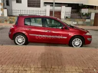 Usado Renault Mégane Expression 136 CV (100 kW) 2006 Rojo Berlina
