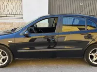 Usado Seat Leon Sport 130 CV (95 kW) 2004 Negro Utilitario