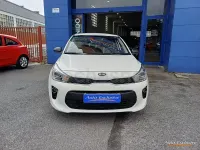 Usado Kia Rio 100 HP (73 kW) 2018 Branco Sedan
