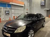 Usado Opel Vectra Sport 120 CV (88 kW) 2006 Negro Berlina