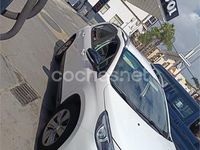 Usado Peugeot 2008 Signature Sky 100 CV (73 kW) 2019 Blanco SUV