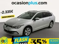 Usado VW Golf VIII Life 110 CV (80 kW) 2021 Gris plata Familiar