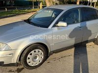 Usado VW Passat Trendline 130 CV (95 kW) 2002 Gris / plata Berlina