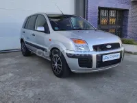 Usado Ford Fusion Ambiente 68 CV (50 kW) 2008 Gris / plata Utilitario