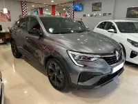 Usado Renault Arkana RS Line 140 CV (102 kW) 2023 Gris / plata SUV