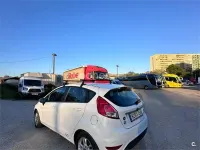 Usado Ford Fiesta Trend 82 CV (60 kW) 2016 Blanco Utilitario