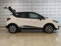 Usado Renault Captur Zen 90 CV (66 kW) 2019 Beige SUV