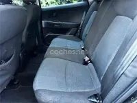 Usado Kia Ceed 90 CV (66 kW) 2011 Negro Utilitario