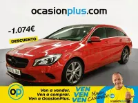 Usado Mercedes CLA200 Shooting Brake 136 CV (100 kW) 2017 Rojo Familiar