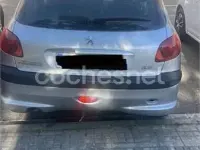 Usado Peugeot 206 90 CV (66 kW) 2005 Gris / plata Berlina