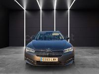 Usado Skoda Superb Ambition 150 CV (110 kW) 2022 Gris / plata Familiar