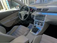 Usado VW Passat Highline 140 CV (102 kW) 2006 Azul Berlina